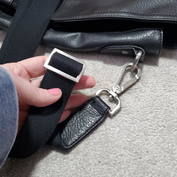 MATT & NAT Narrow Messenger Bag Briefcase Vegan Leather Press Lock Buckle Black - Picture 5 of 16